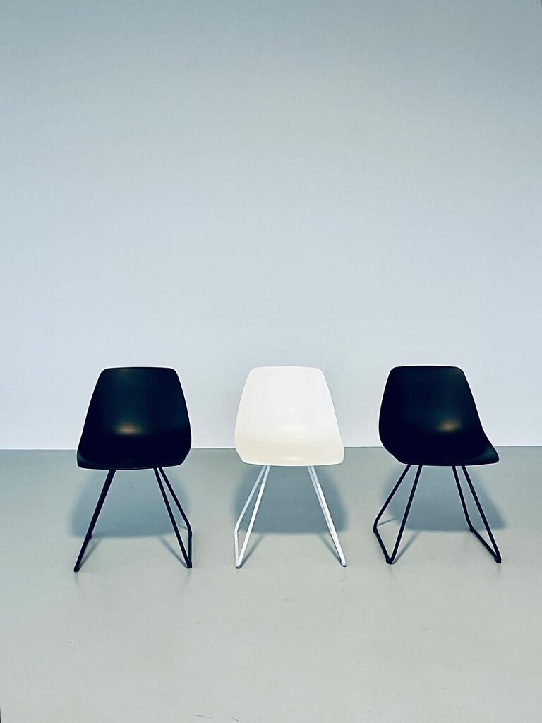 Designstuhl schwarz/weiss